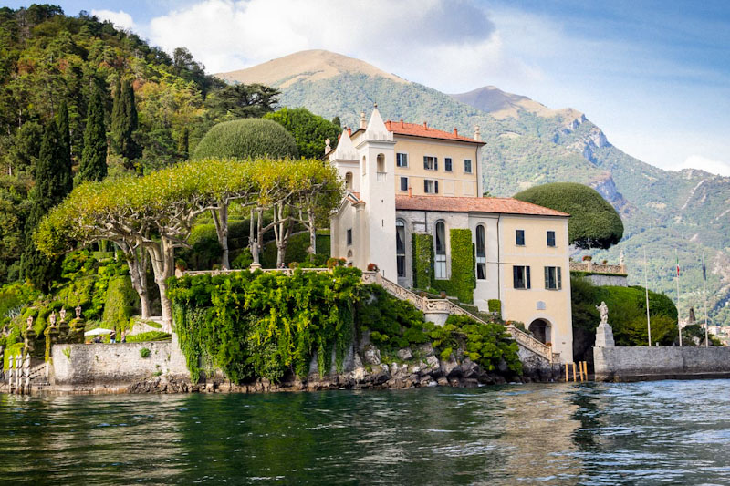 Aston Martin Driving Tour - Villa Balbianello 