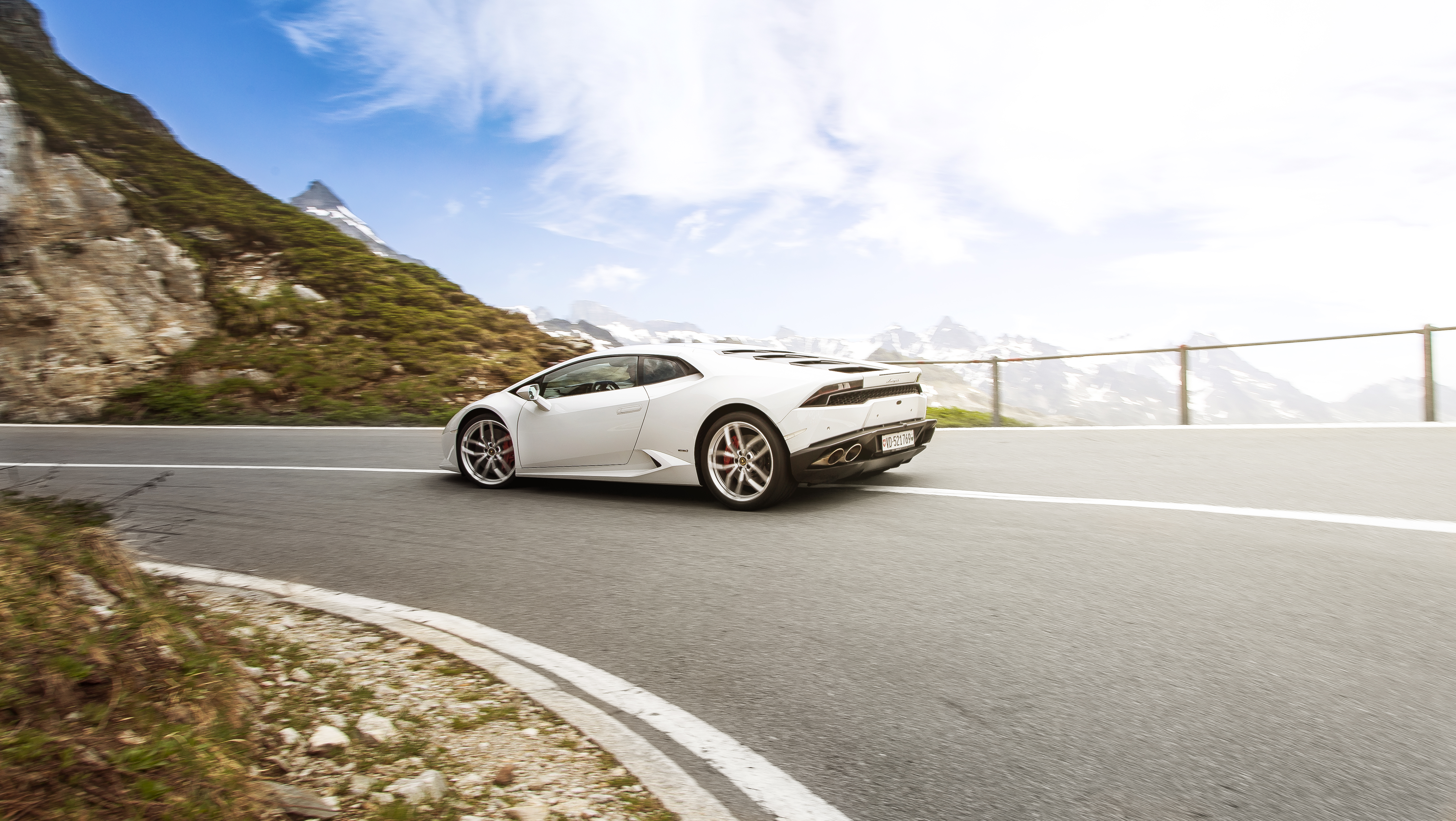 Supercar Experience Alps - Susten Pass in Lamborghini 