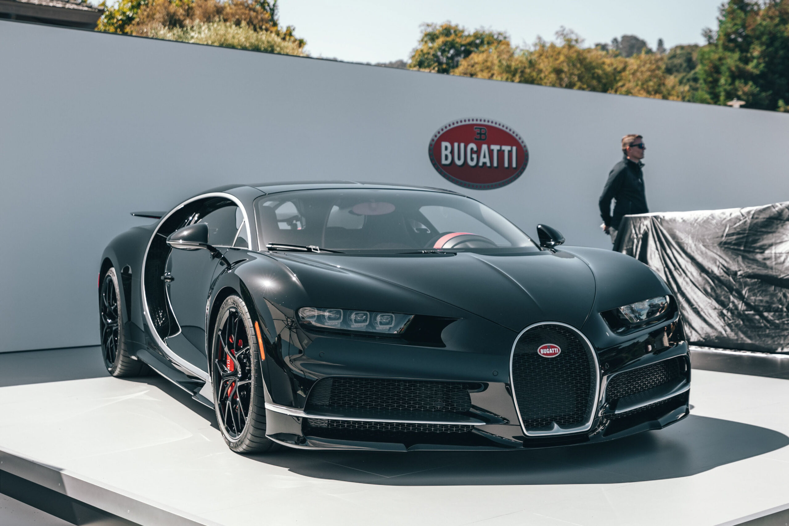 Bugatti_Chiron_edited