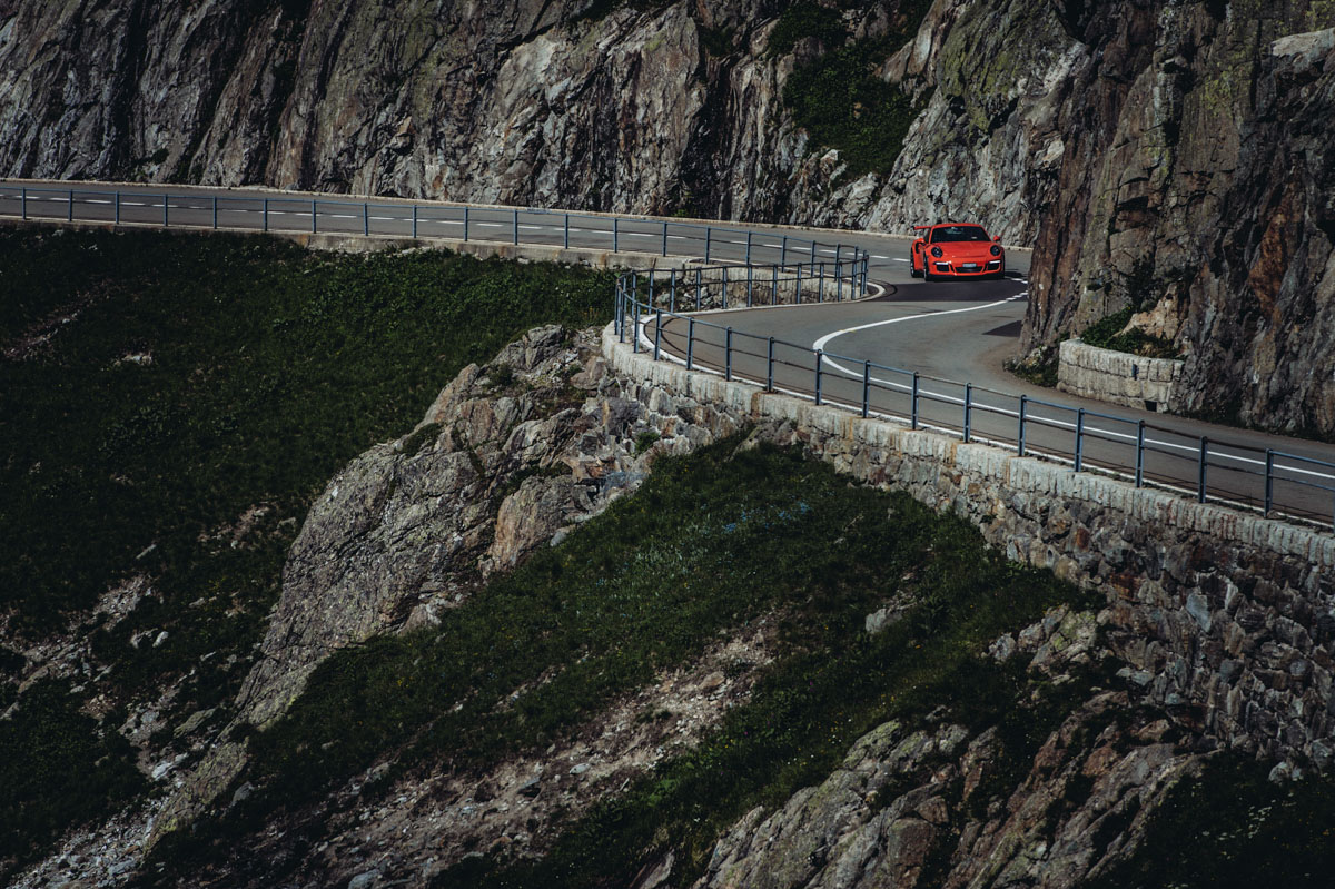Driving the Susten Pass Porsche GT3RS