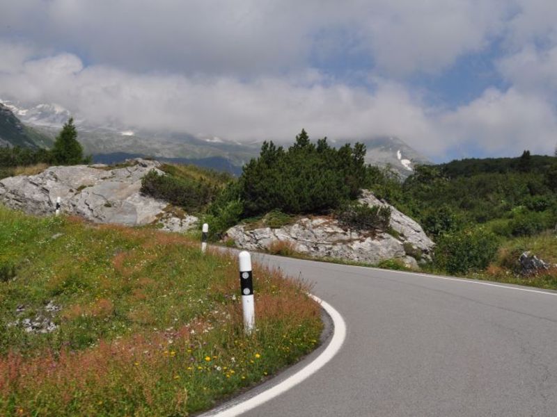 Great corners San Bernadino Pass - Swiss Alps Great corners San Bernadino Pass - Swiss Alps